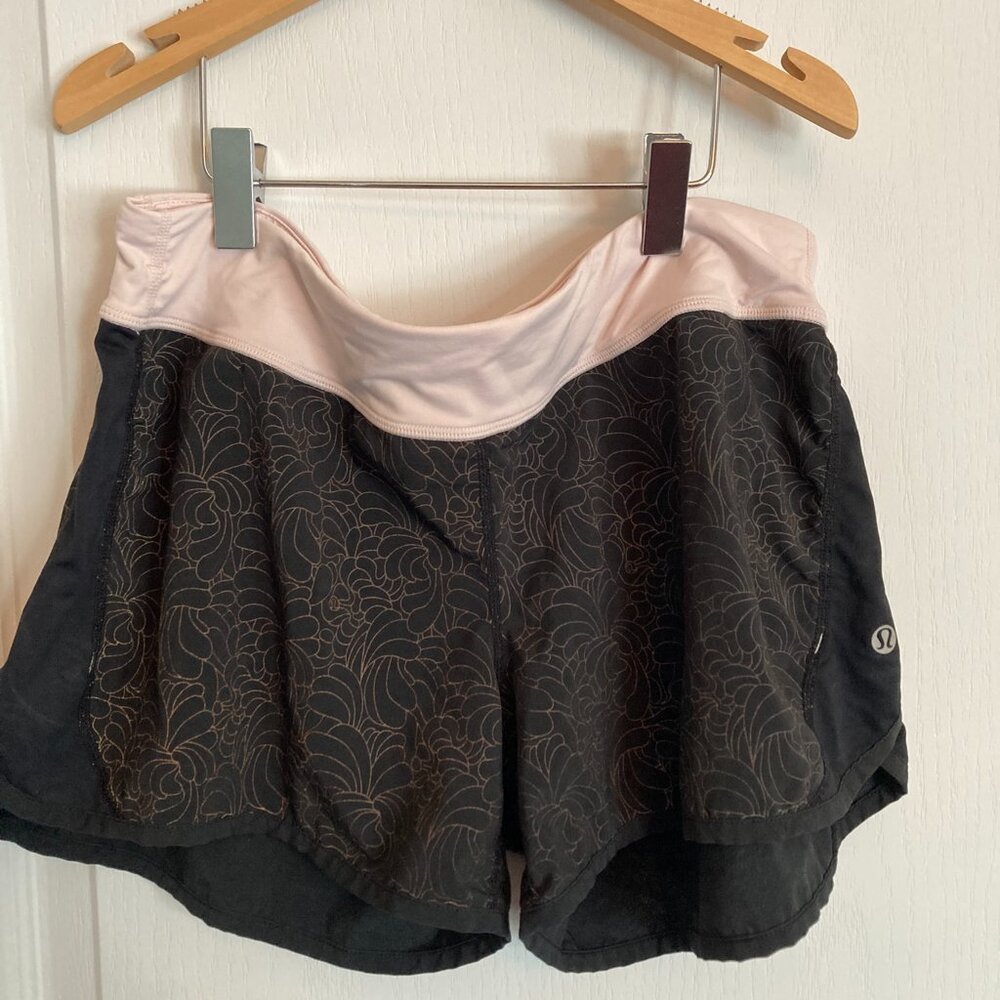 Lululemon Reflective Running Shorts – Pink Waistband – Floral Pattern